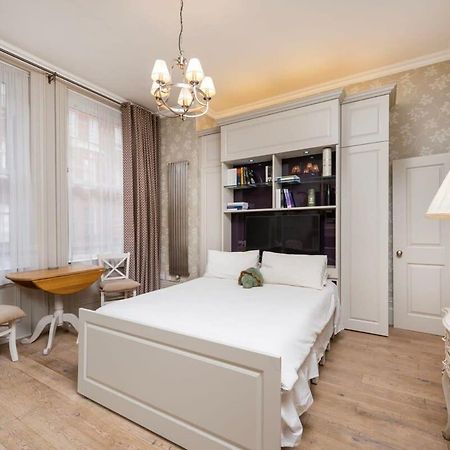 Charming Chelsea Studio Your Cozy Urban Retreat Λονδίνο Εξωτερικό φωτογραφία